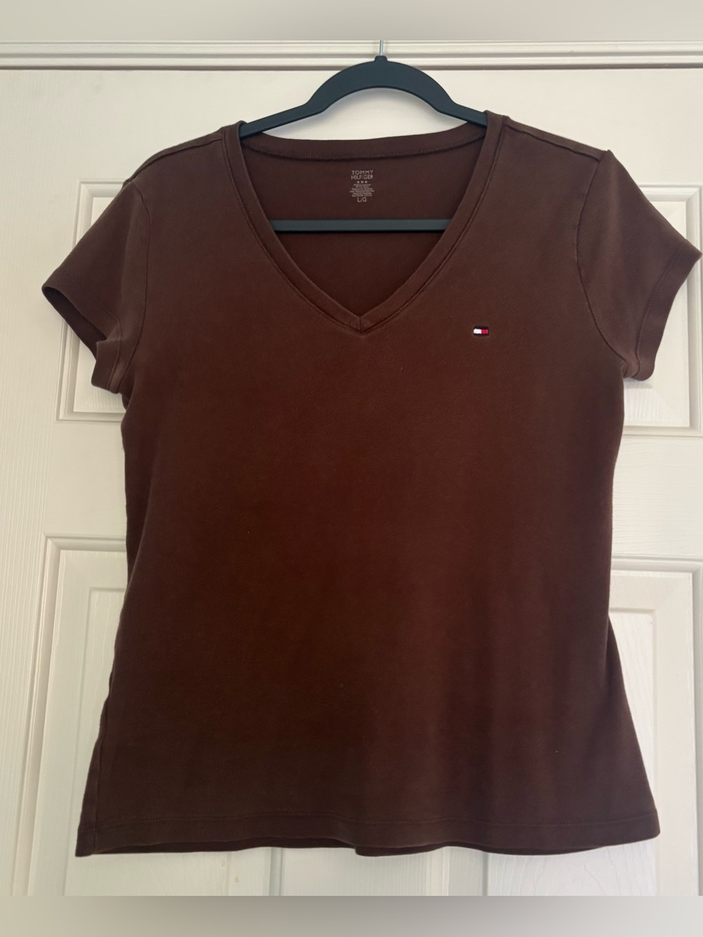 Women’s Tommy Hilfiger Cotton Chocolate Brown V-Neck T-Shirt Y2K Vintage size L